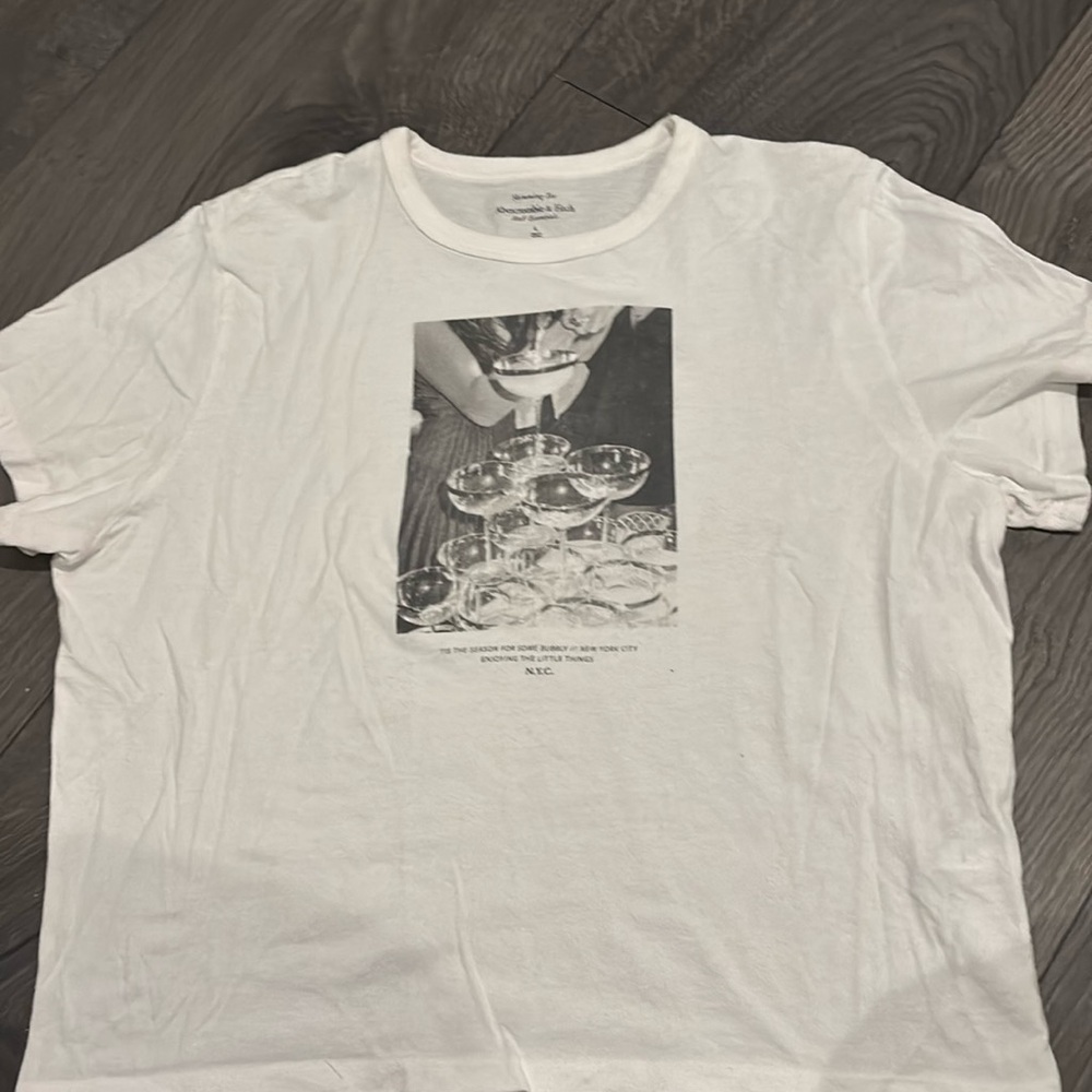 Abercrombie & Fitch skimming tee
